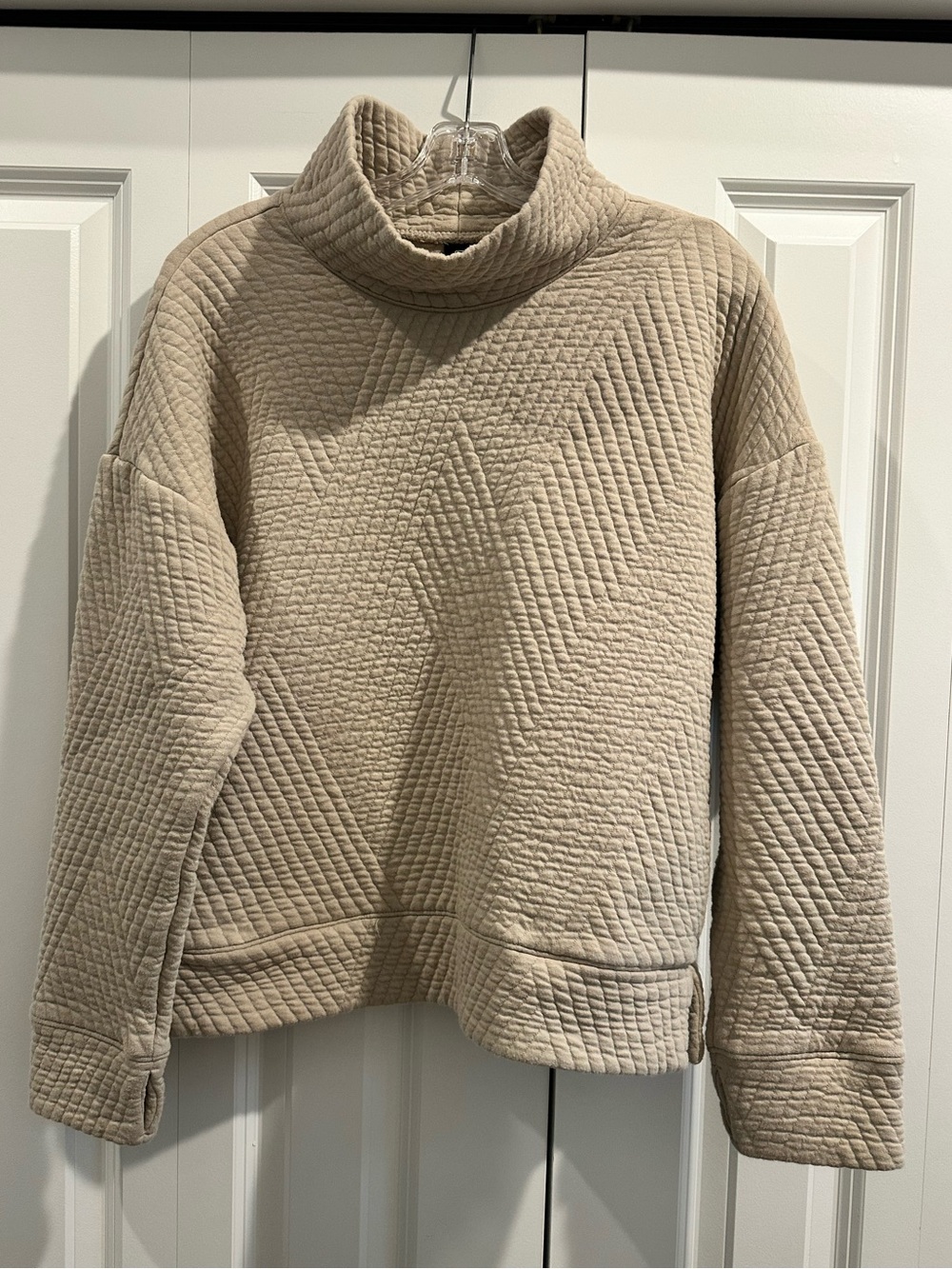 GAP Quilted Turtleneck Sweatshirt in Beige